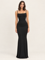 Sculpted Scoop-Neck Maxi Dress in Black